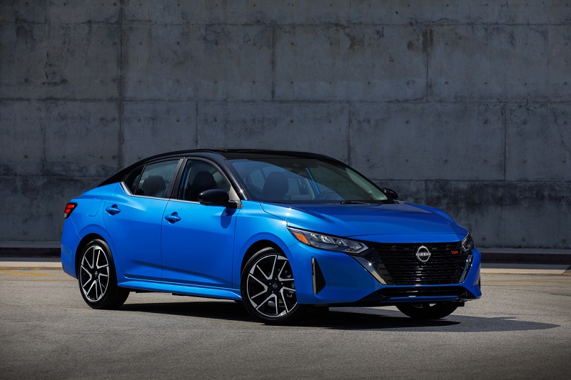 Old Orchard Nissan - The 2024 Nissan Sentra keeps drivers connected near Niles IL