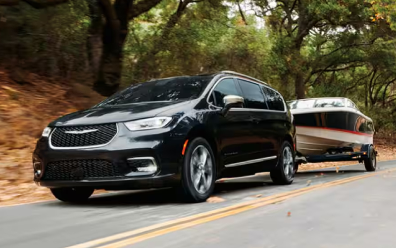 Riveting Rides with the 2025 Chrysler Pacifica Pinnacle near La Porte, IN