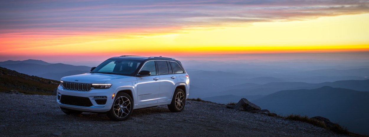 2025 Jeep Grand Cherokee 4xe in Highland, IN