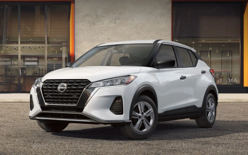 Experience City Living Redefined with the New 2025 Nissan Kicks Play™ in Skokie, IL