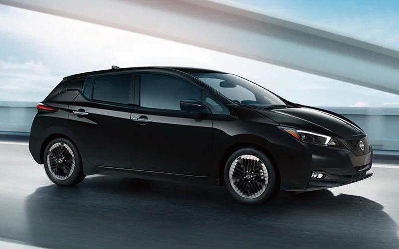 Chicago, IL - 2025 Nissan LEAF's Exterior